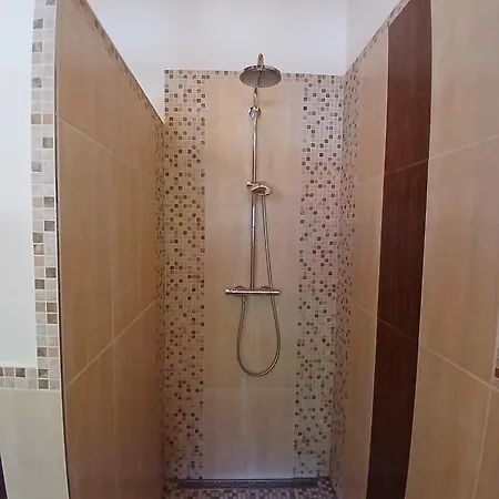 Anita Apartment